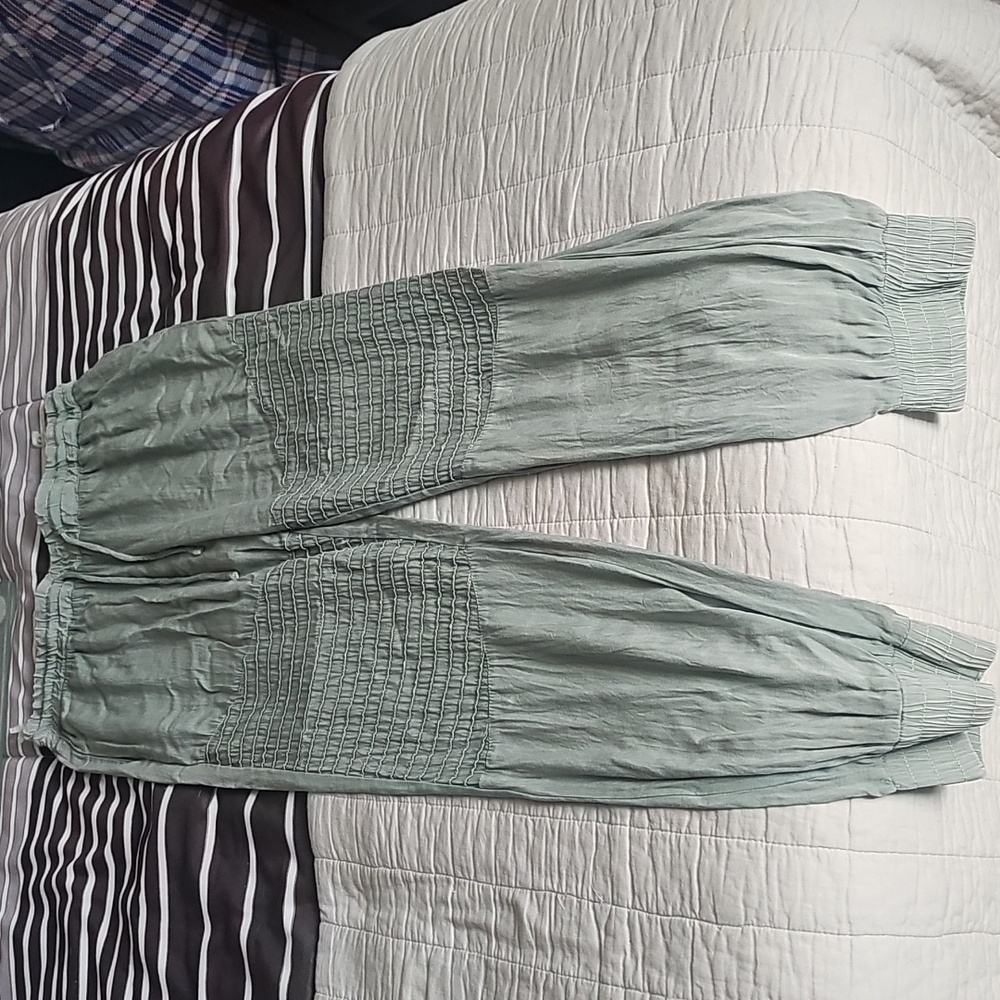 Gently Used Entro Sage Green Smocked Jogger Pants Size S